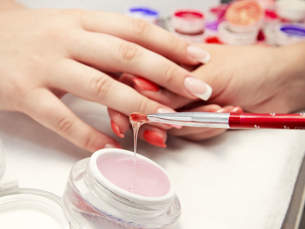 10 Things You Need to Know Before Getting Acrylic Nails