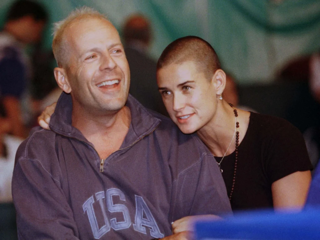 14 Iconic Celebrity Couples We Loved In The ’90s.