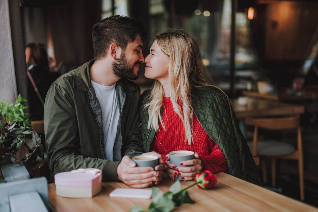 8 Cute Ways to Get Your Boyfriend Smile after a Bad Day