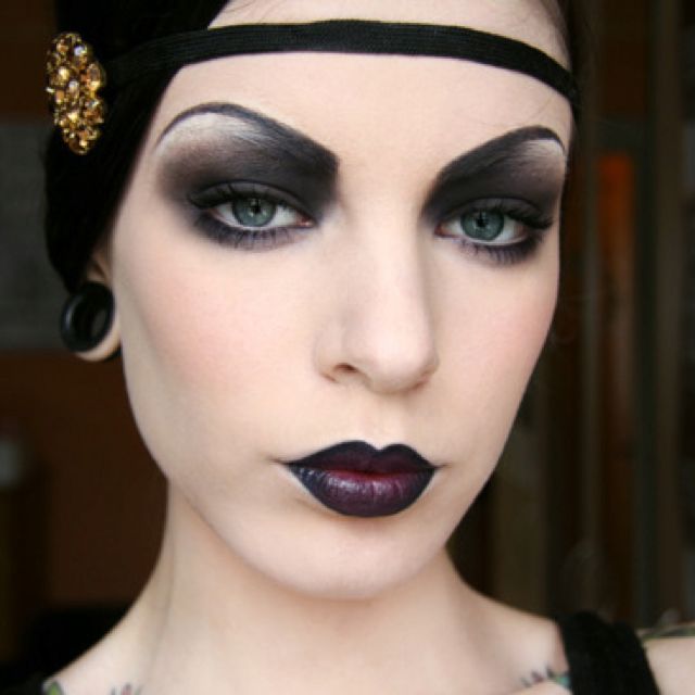 Creepy roaring twenties | 11 Creepy and Cool Halloween Makeup Ideas to Try This Year | HerBeauty