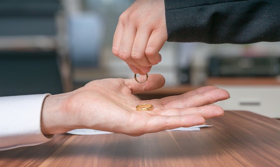 Divorce Numbers Spike In China Spikes Because of Quarantine