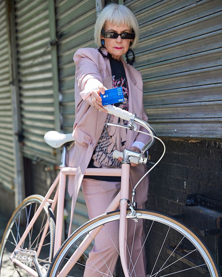  Lyn Slater | 12 Over-50 Women With Ridiculously Good Style | Her Beauty