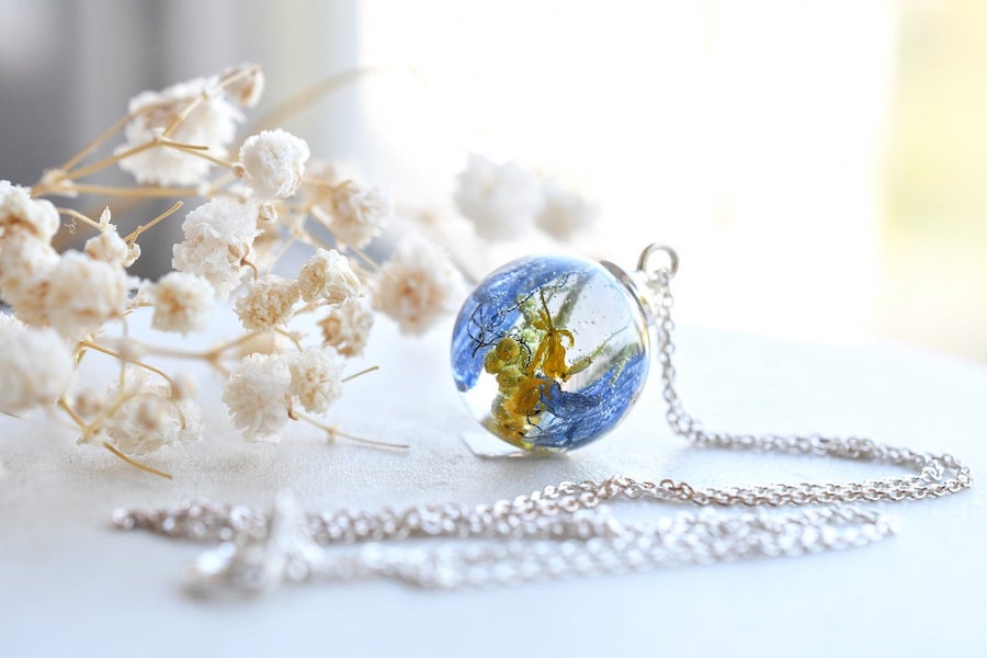Mesmerizing Jewelry That Preserves The Beauty of Nature