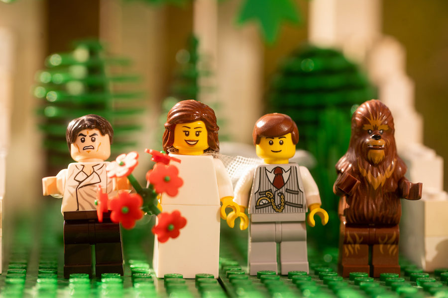 Photographer In Isolation Shoots A Lego Wedding We All Deserve