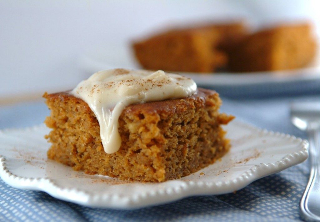 Pumpkin-Banana Bars | 12 Healthy Pumpkin Recipes Perfect for Fall | Her Beauty