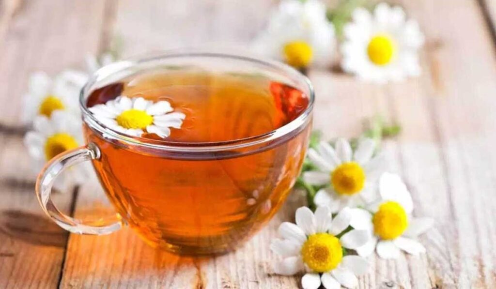8 Benefits of Chamomile Tea