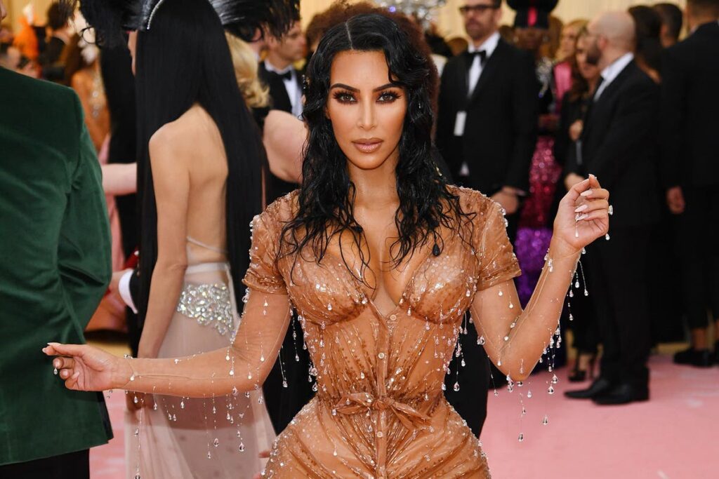 8 Of Thierry Mugler’s Best Dresses