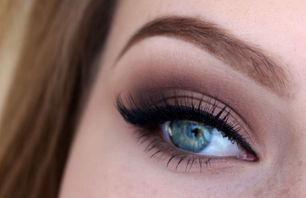 Smokey Eye Tutorial for Beginners